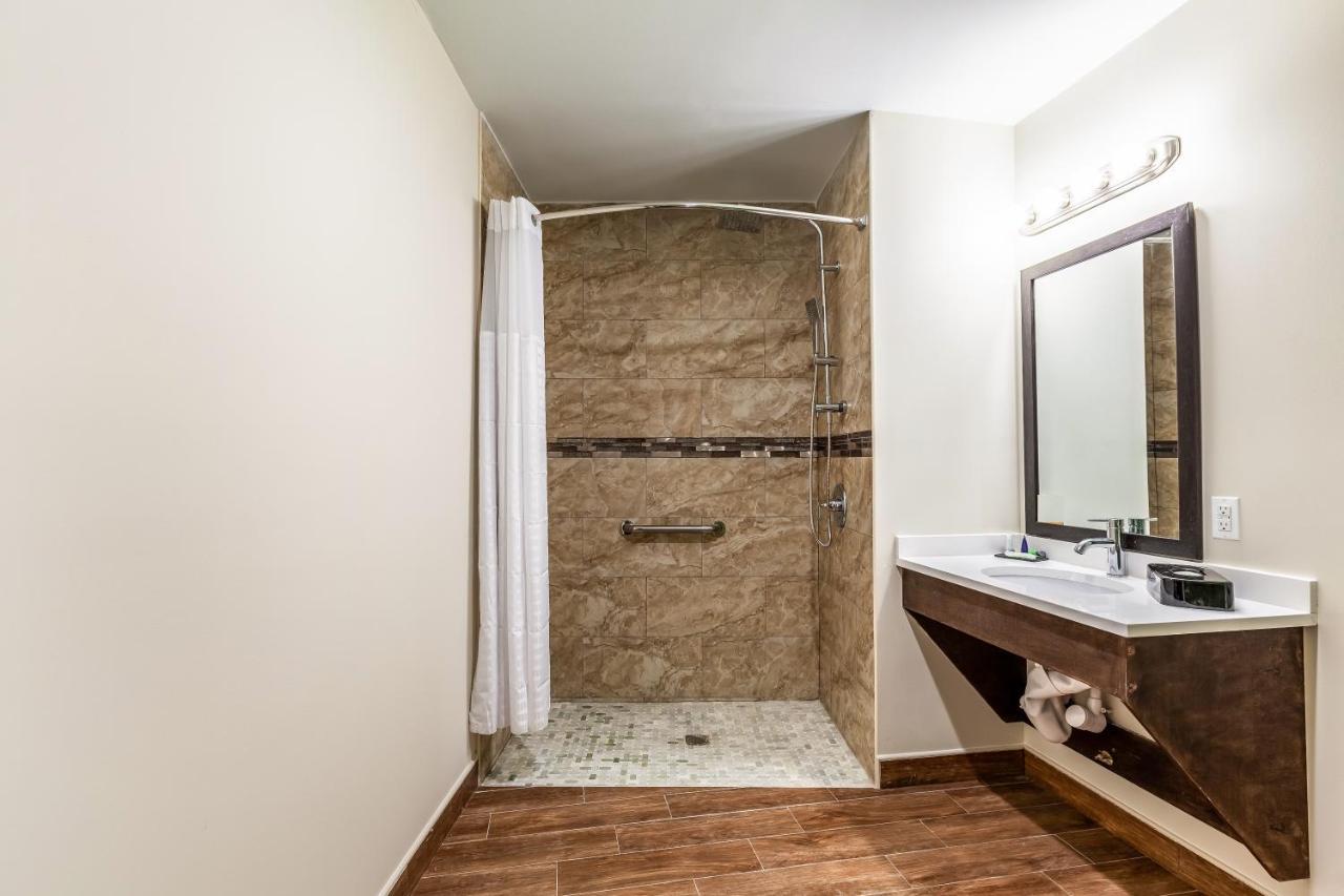 Van Wyck Hotel & Suites Near Jfk Airport ニューヨーク エクステリア 写真