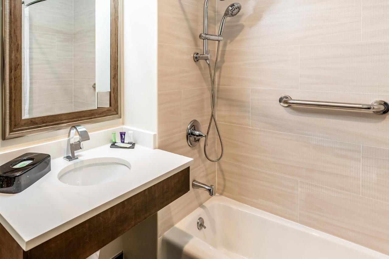 Van Wyck Hotel & Suites Near Jfk Airport ニューヨーク エクステリア 写真