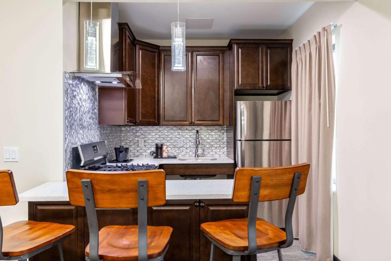 Van Wyck Hotel & Suites Near Jfk Airport ニューヨーク エクステリア 写真